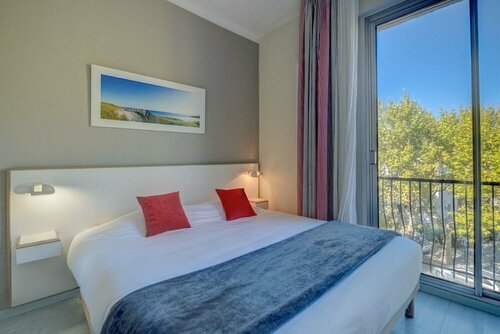 Гостиница Hotel Mediterranee by Mileade во Фрежюсе