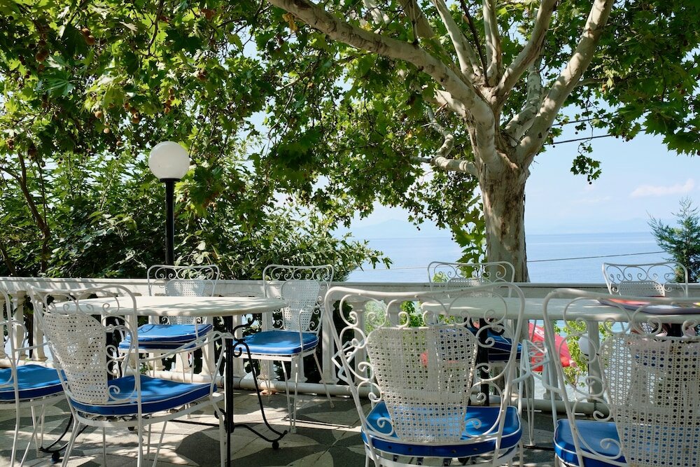 Фото Dennis Hotel