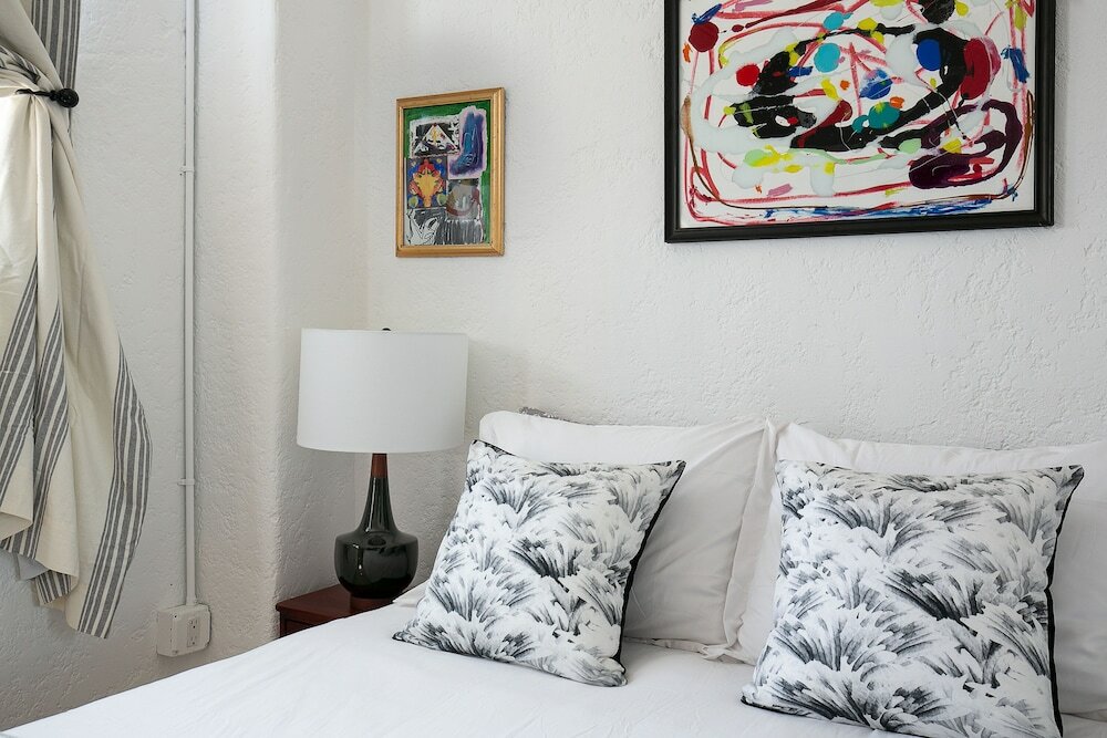 Фото Beautiful Studio Near Hollywood! Sleeps 2!