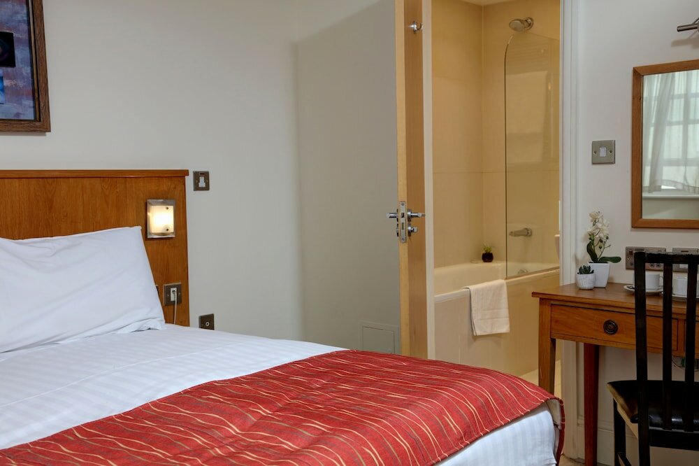 Фото Queensway Hotel, Sure Hotel Collection by Best Western