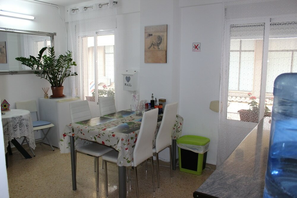 Фото Pensión El Parque