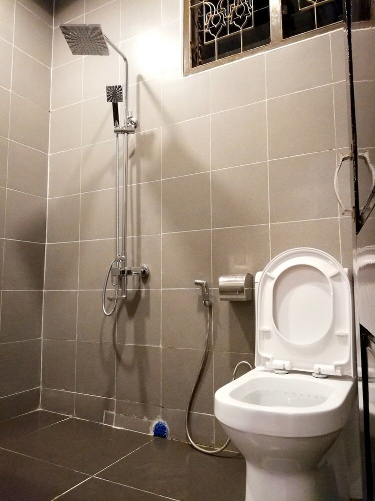 Фото Mansion Hostel Mandalay