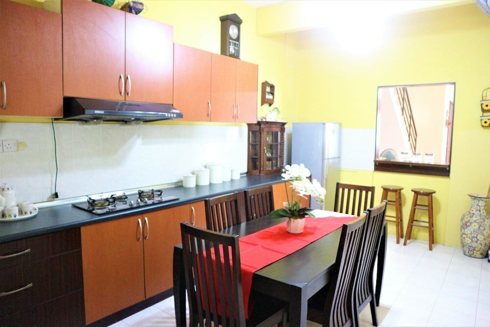 Фото Oyo 90300 D'hitech Home