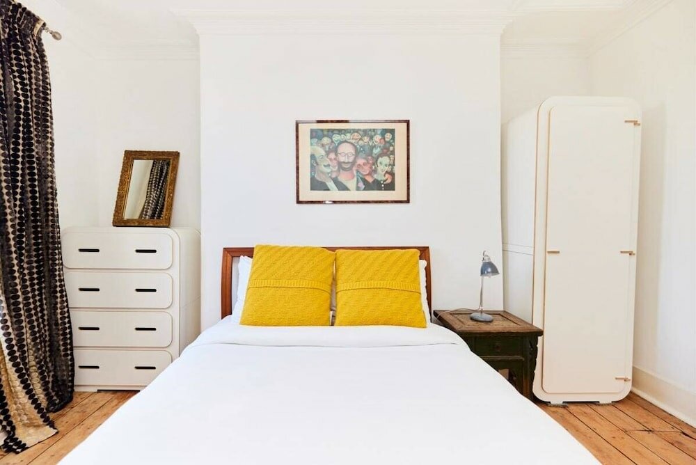 Фото The Walterton Sanctuary - Bright 3bdr Flat