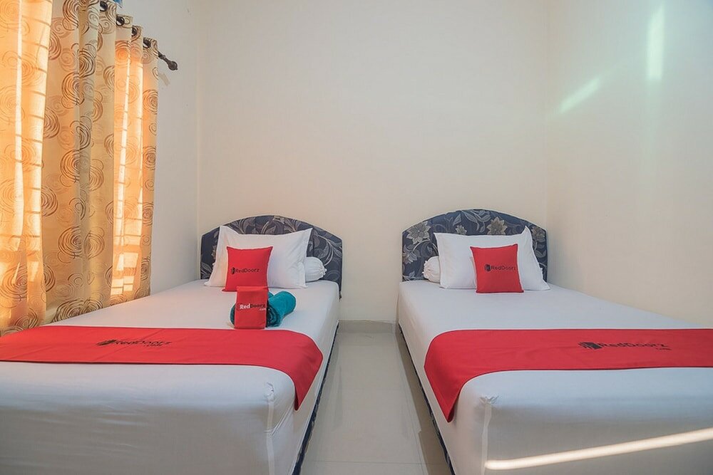 Фото RedDoorz near Living Plaza Balikpapan 2