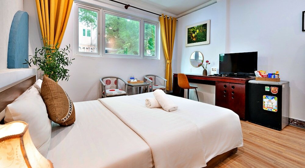 Фото Hanz Cosmos Central Hotel