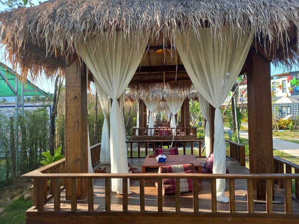 Фото Kampot Tropical Village