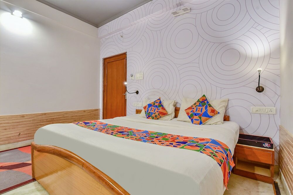 Фото Fabhotel Urban Stay