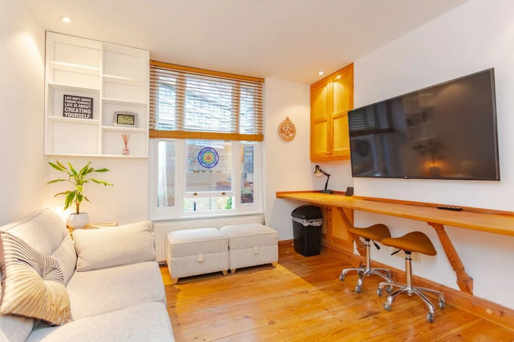 Фото Quirky 2 Bedroom Apartment in Elephant and Castle
