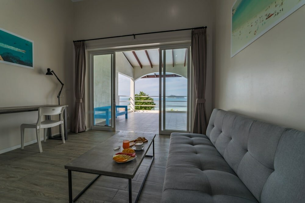 Фото Baan Jai Dee Beach Front Hotel