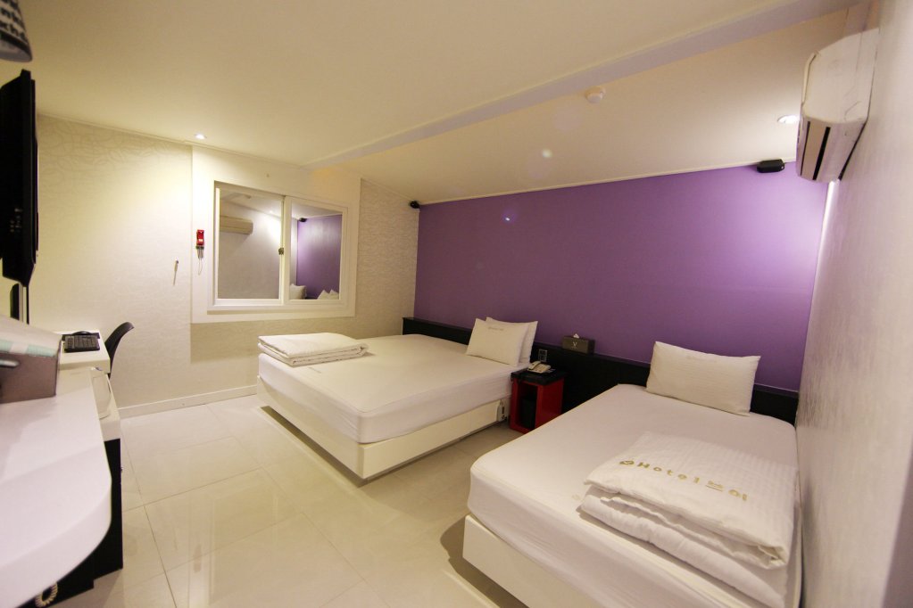 Фото 87416171702