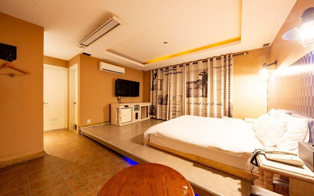 Фото Daejeon Yongjeon I