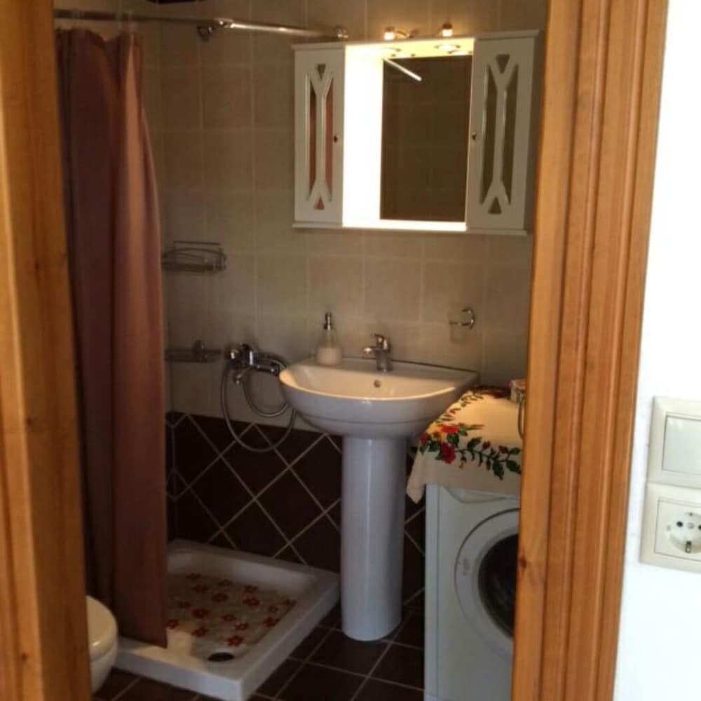 Фото Picturesque Traditional Stone House