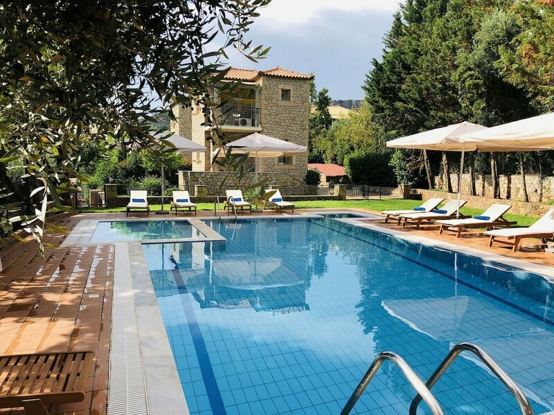 Гостиница Lithos Stoupa Villas