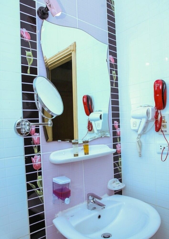 Фото Teba Hotel in Ras Elbar