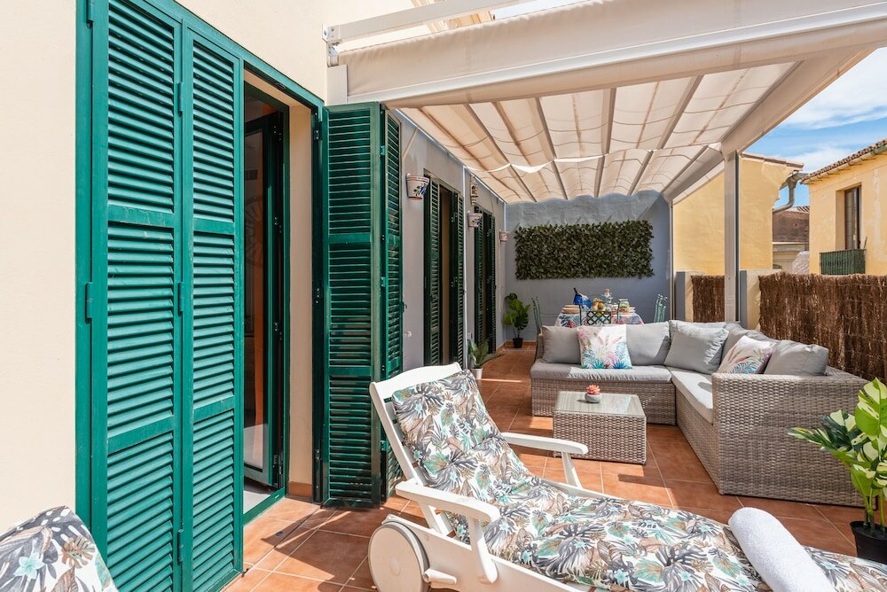 Фото Skysea Holidays City Center Suites