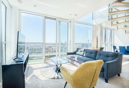 Jibbs Corner Penthouse Apartment