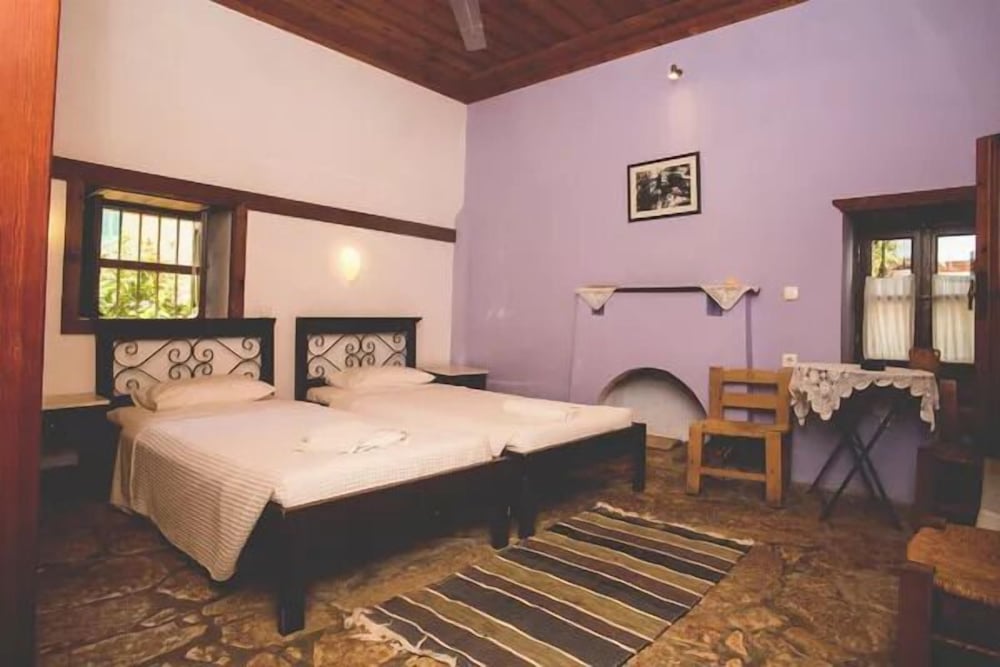 Фото Karnayo Traditional Houses