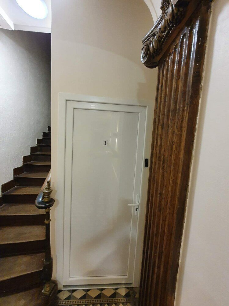 Фото La Forteresse Jacuzzi-Sauna