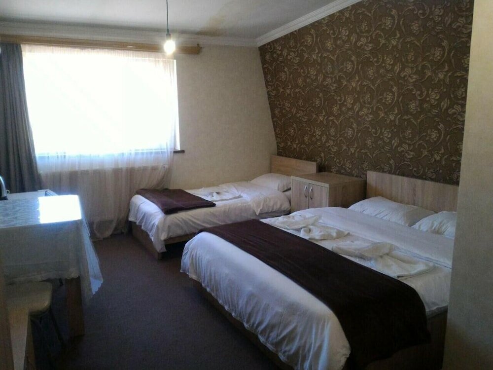 Фото 7 Star Hotel