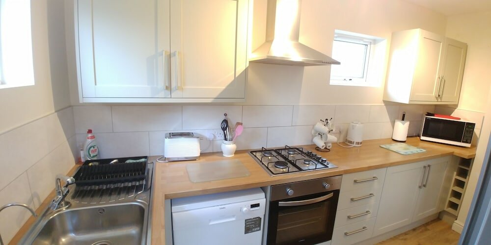 Фото Spacious 3-bedroom House With Superfast Wi-fi