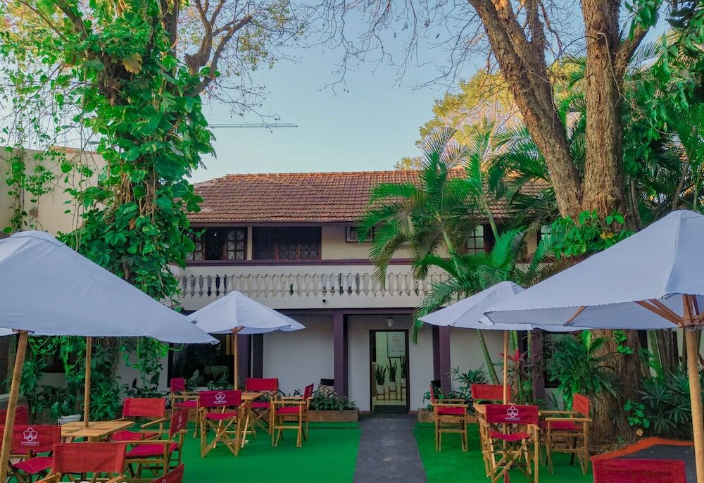 Фото отеля 1