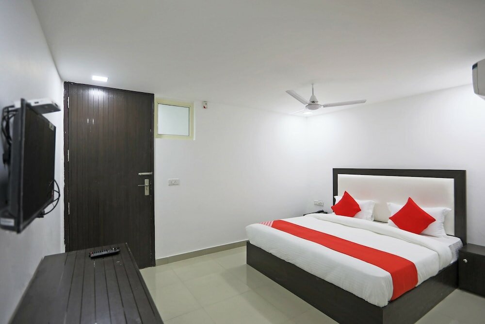 Фото Oyo 48664 White House