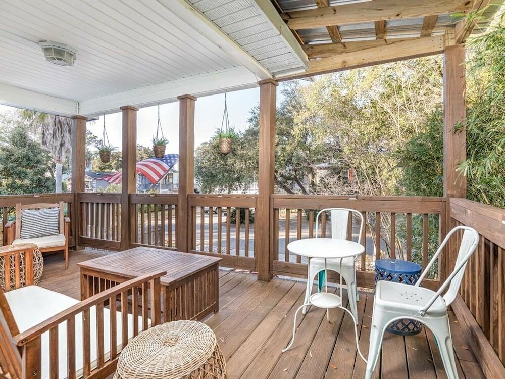 Фото Laurel Reef