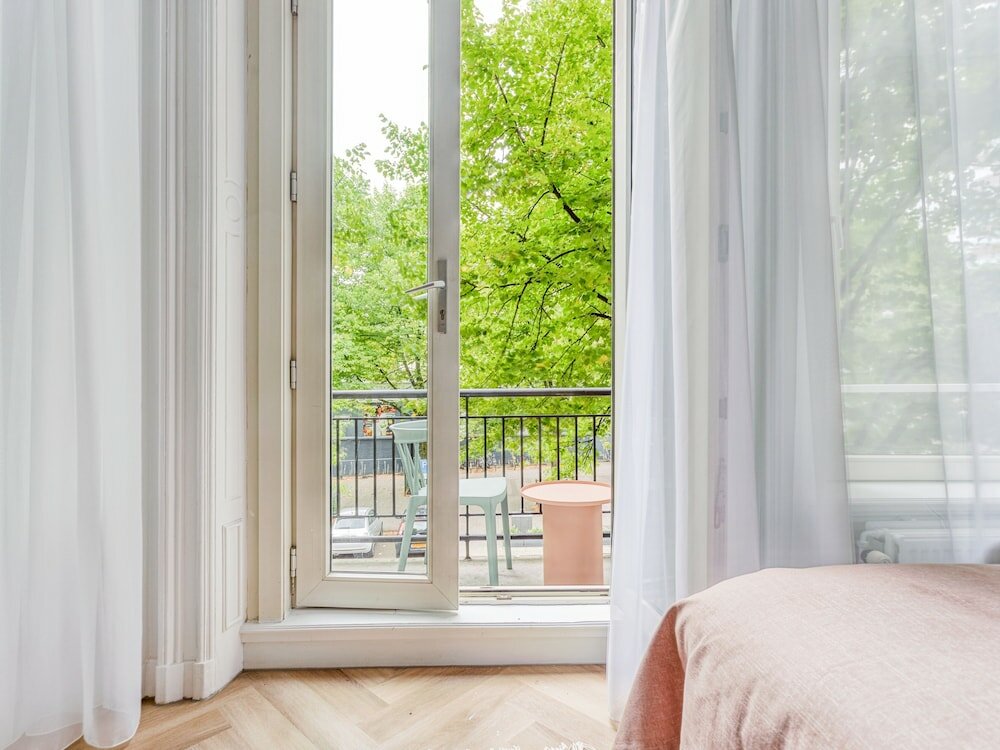 Фото Limehome Amsterdam Hemonystraat