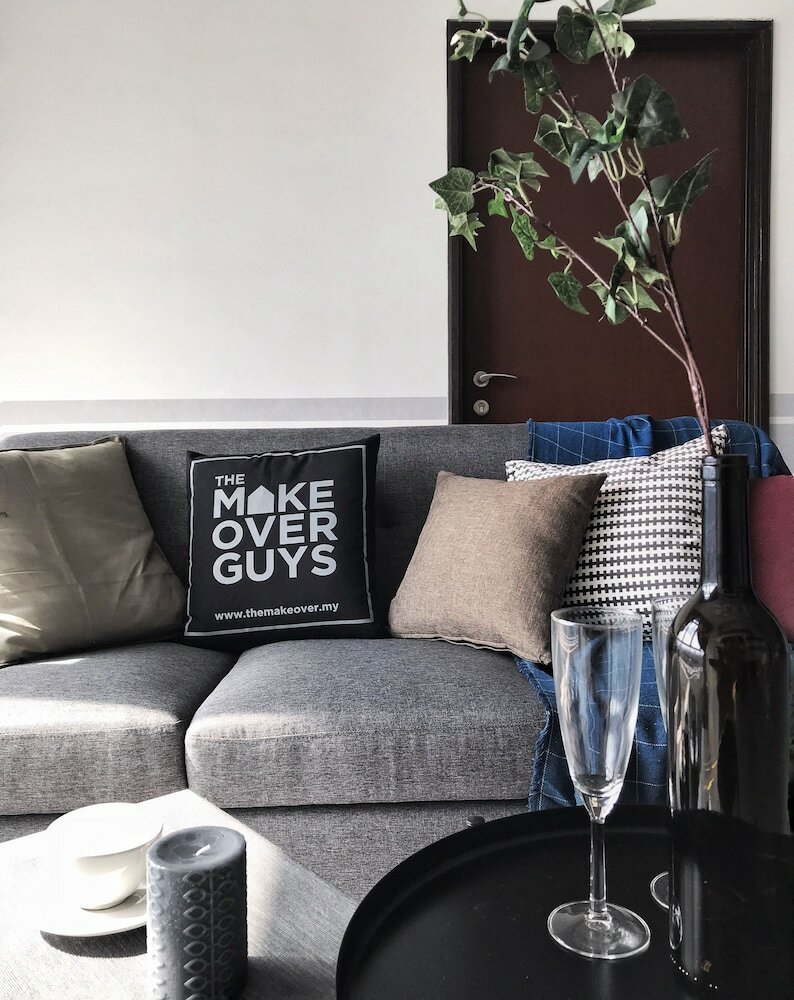 Фото Boulevard Service Suites at Jln Kuching