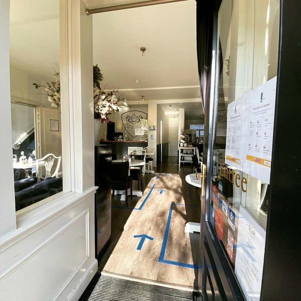 Фото Hotel Bridges House