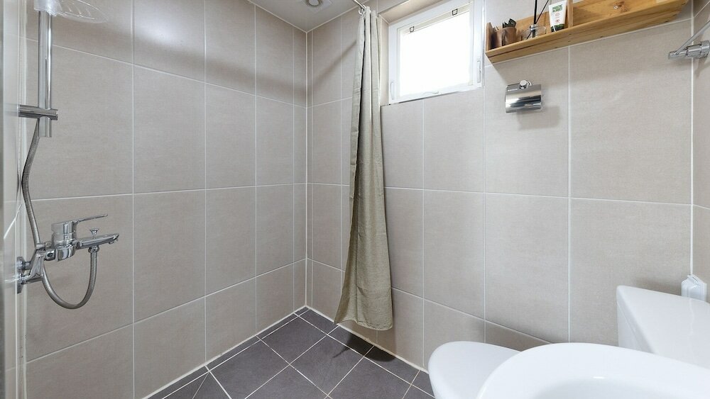 Фото Ganghwado Labyrinthos Companimal Pension