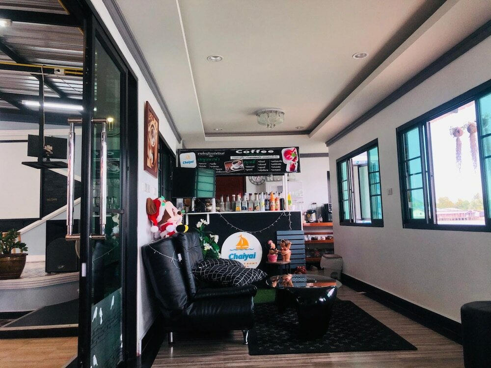 Фото Chaiyai River Front Hotel