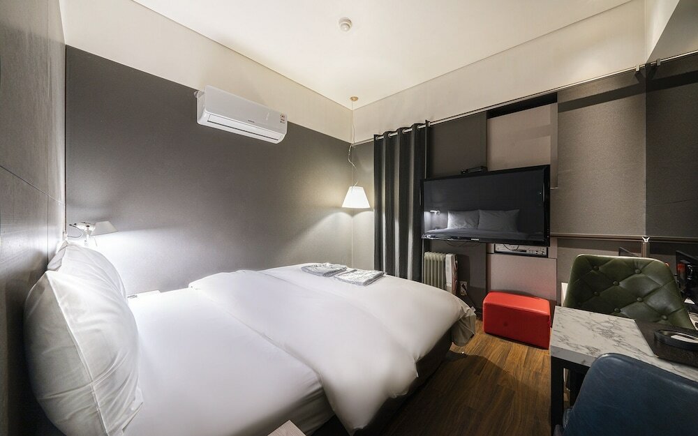 Фото Yeoksam Bare