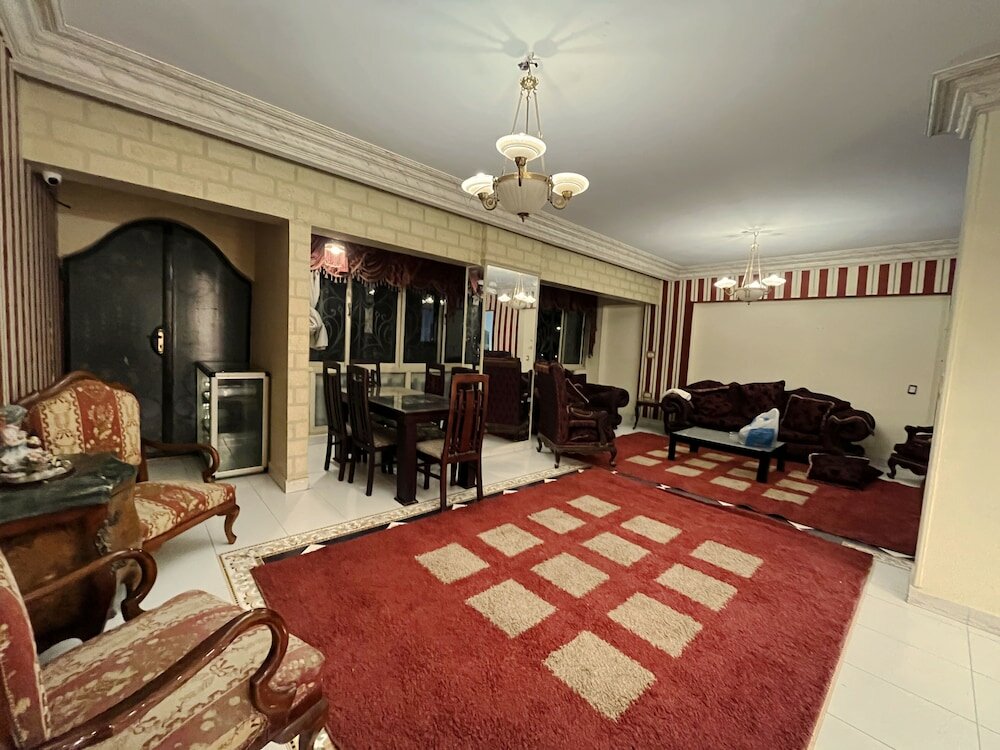 Фото Pyramids House