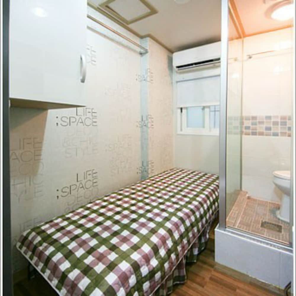 Фото Happy House Jongno