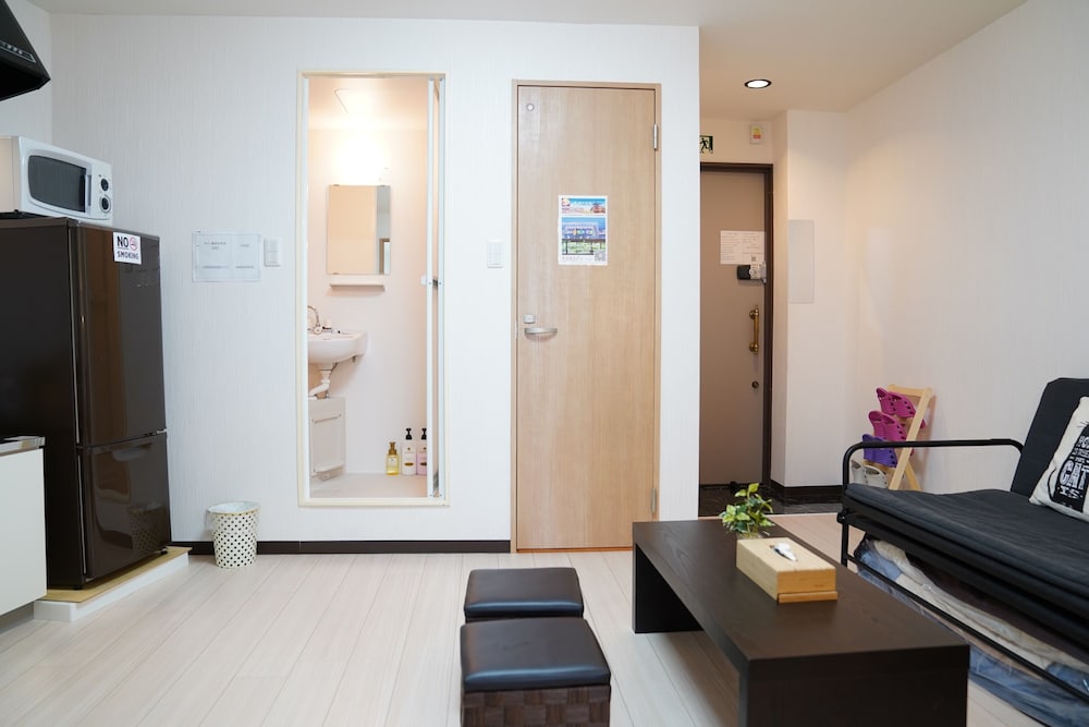 Фото Metro Hanazonocho Apartment 2