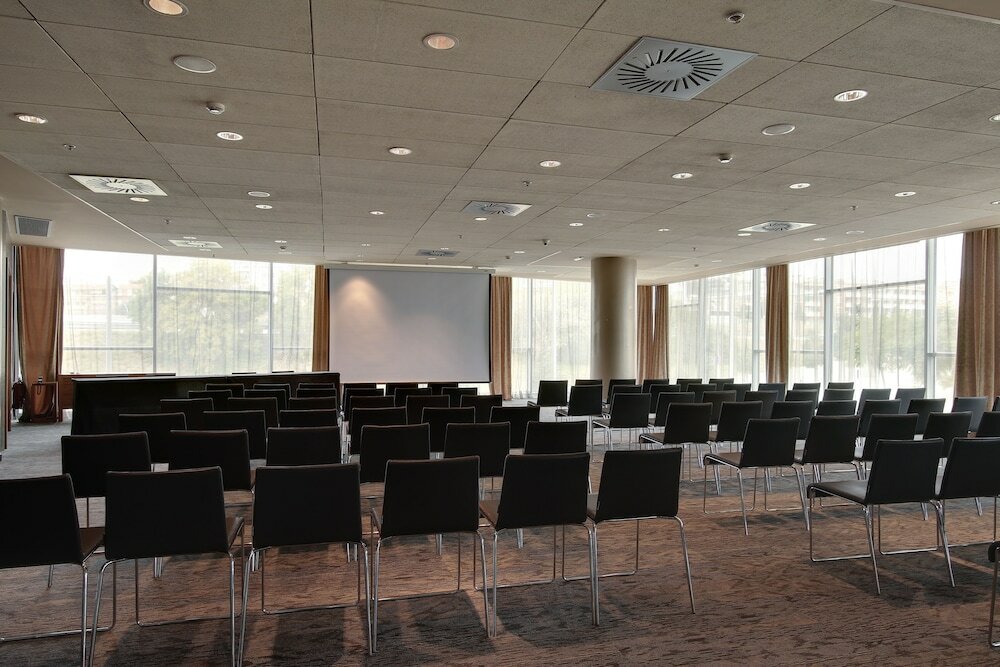 Фото Hotel Badalona Tower