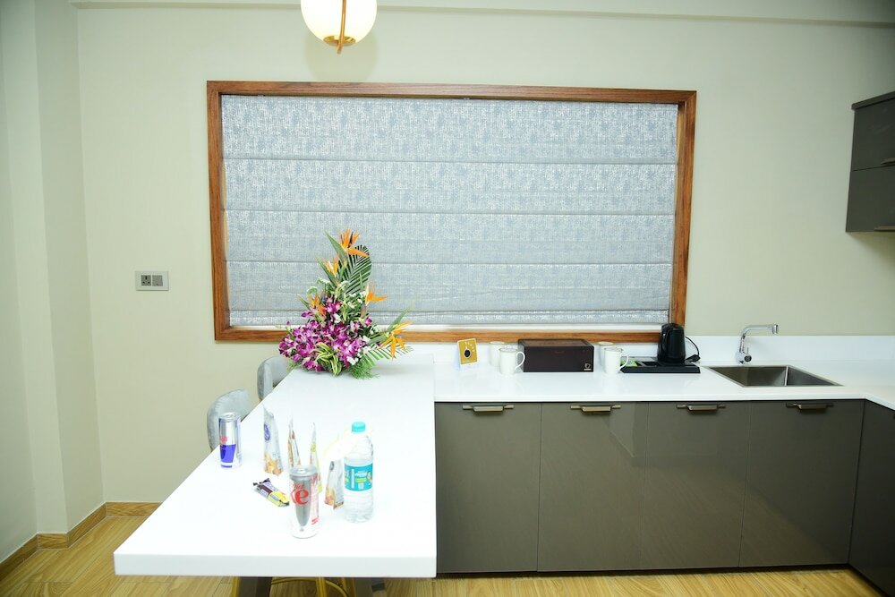 Фото Lazdana Hotel Bangalore