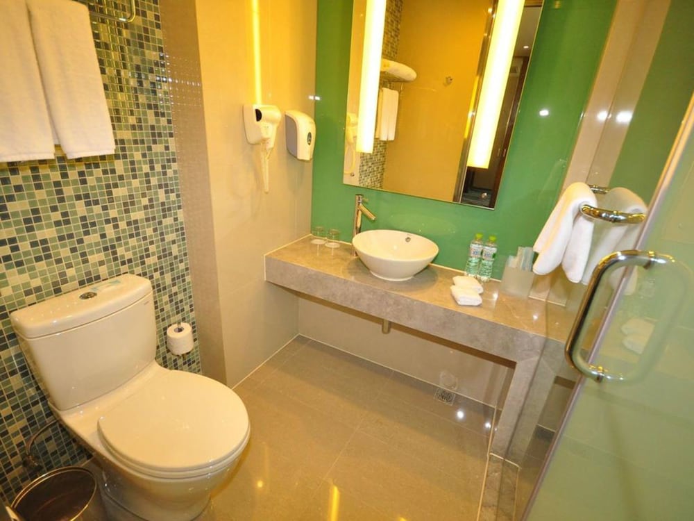 Фото Holiday Inn Express Hangzhou Huanglong, an Ihg Hotel