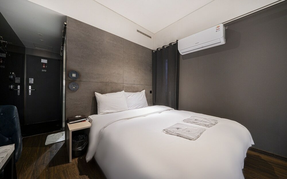 Фото Yeoksam Bare