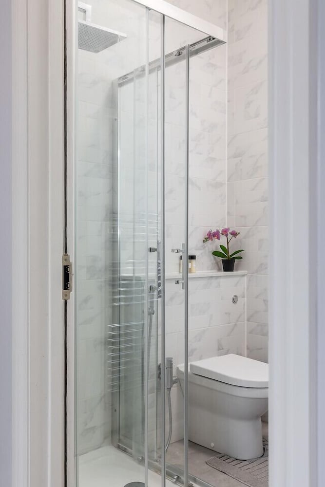 Фото Carlton Vale Apartments