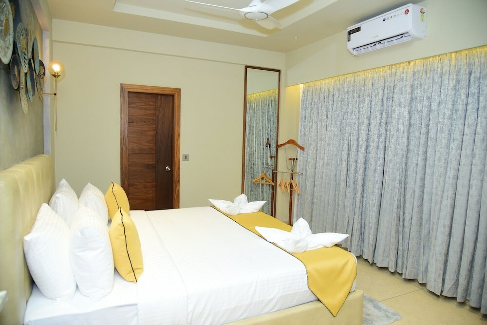 Фото Lazdana Hotel Bangalore