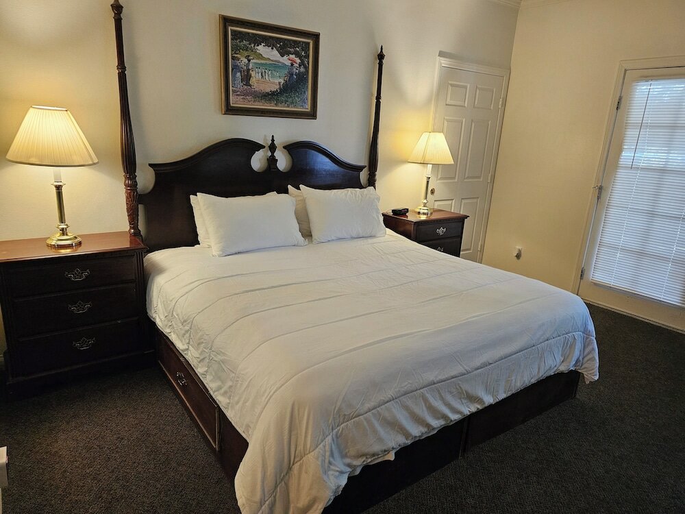 Фото Alhatti Christian Resort