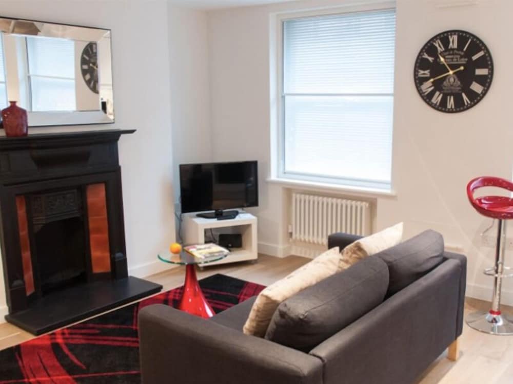 Фото Berwick Street by Q Apartments