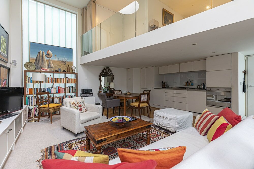 Фото Altido Artsy Studio Flat in Fulham near River Thames