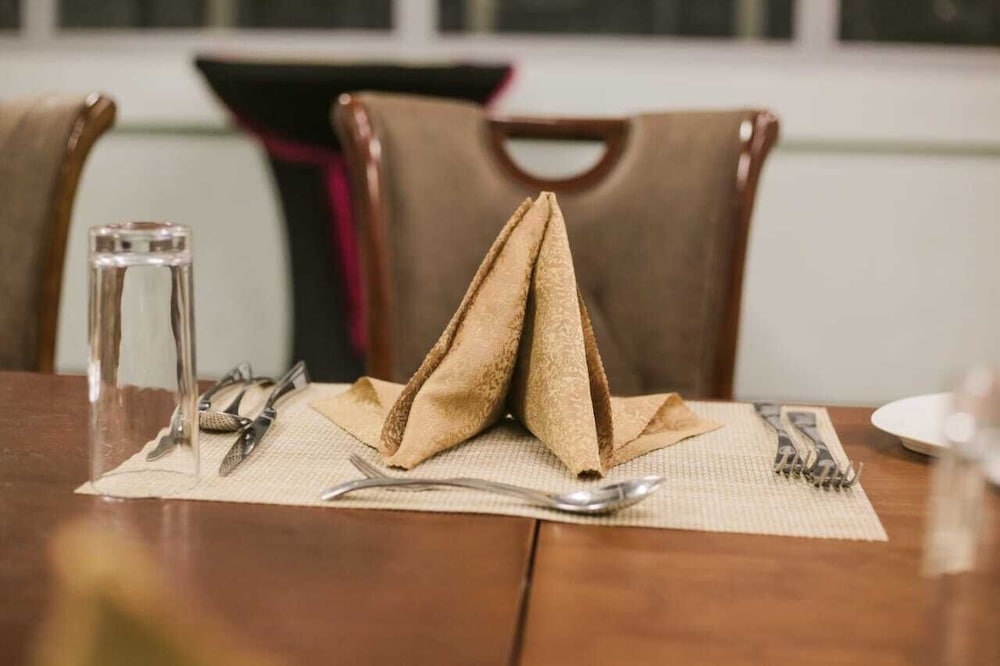 Фото Empolos Hotel Limited