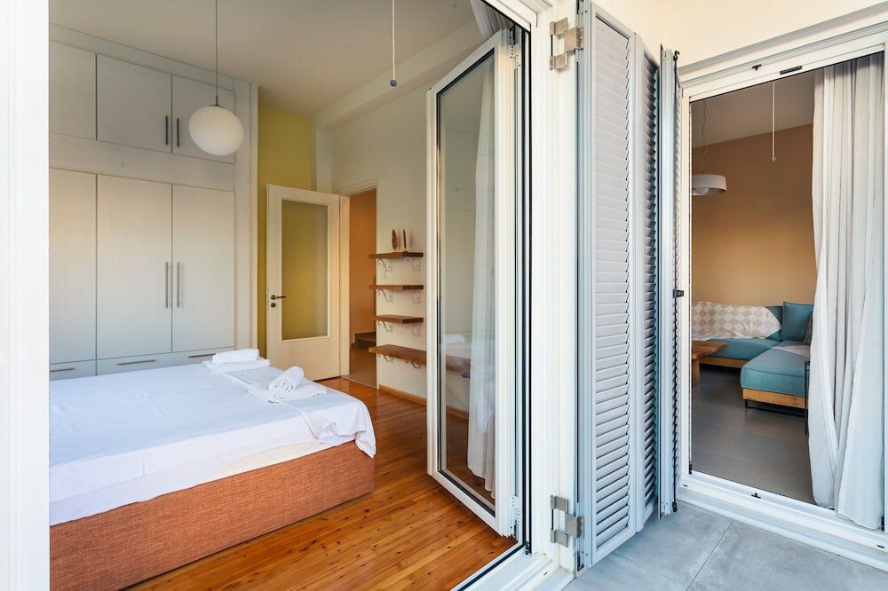 Фото Upscale Modern Escape in the Historic Center