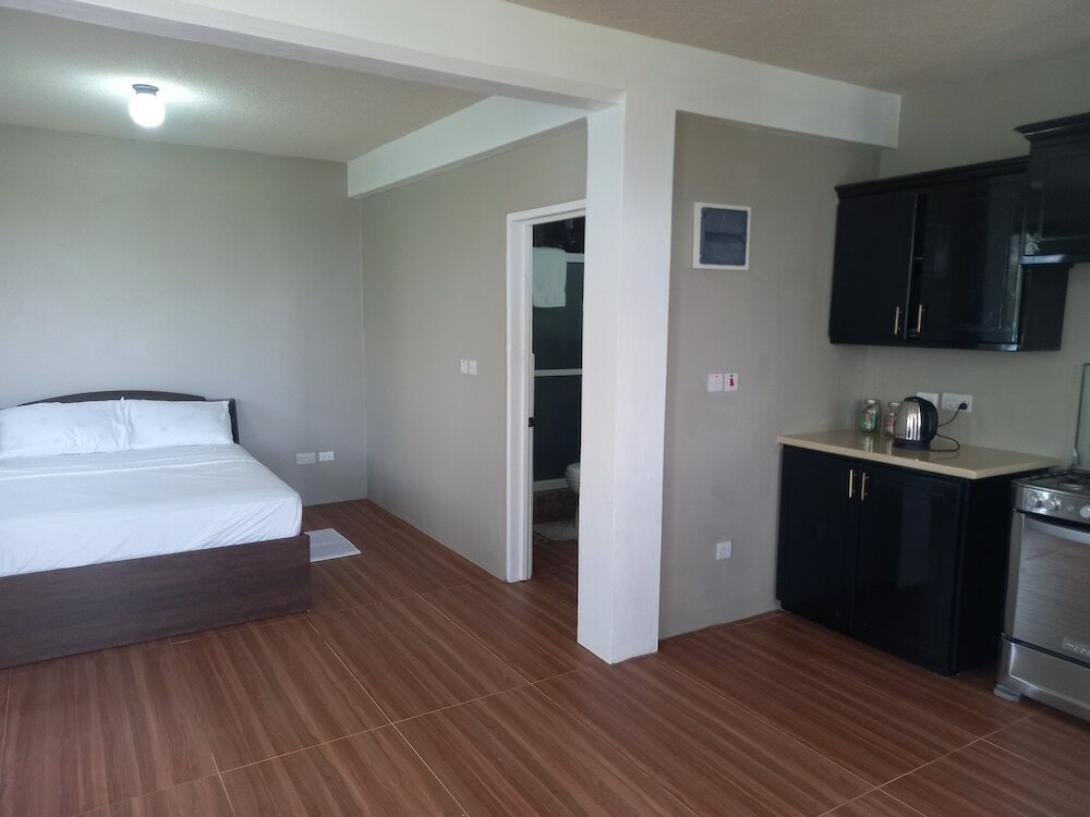 Фото MJay's Place