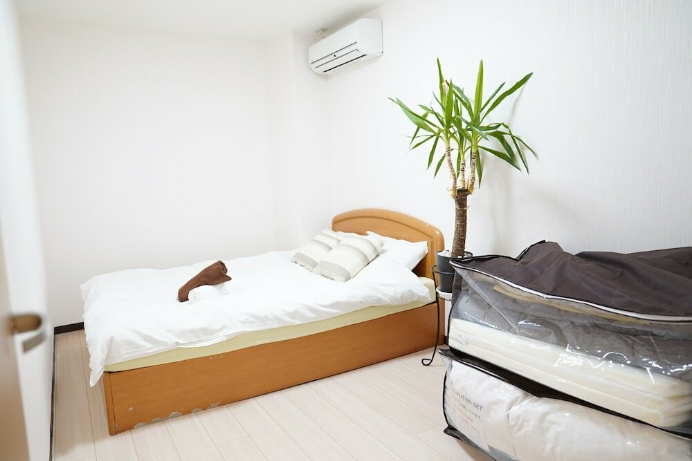 Фото Metro Hanazonocho Apartment 2